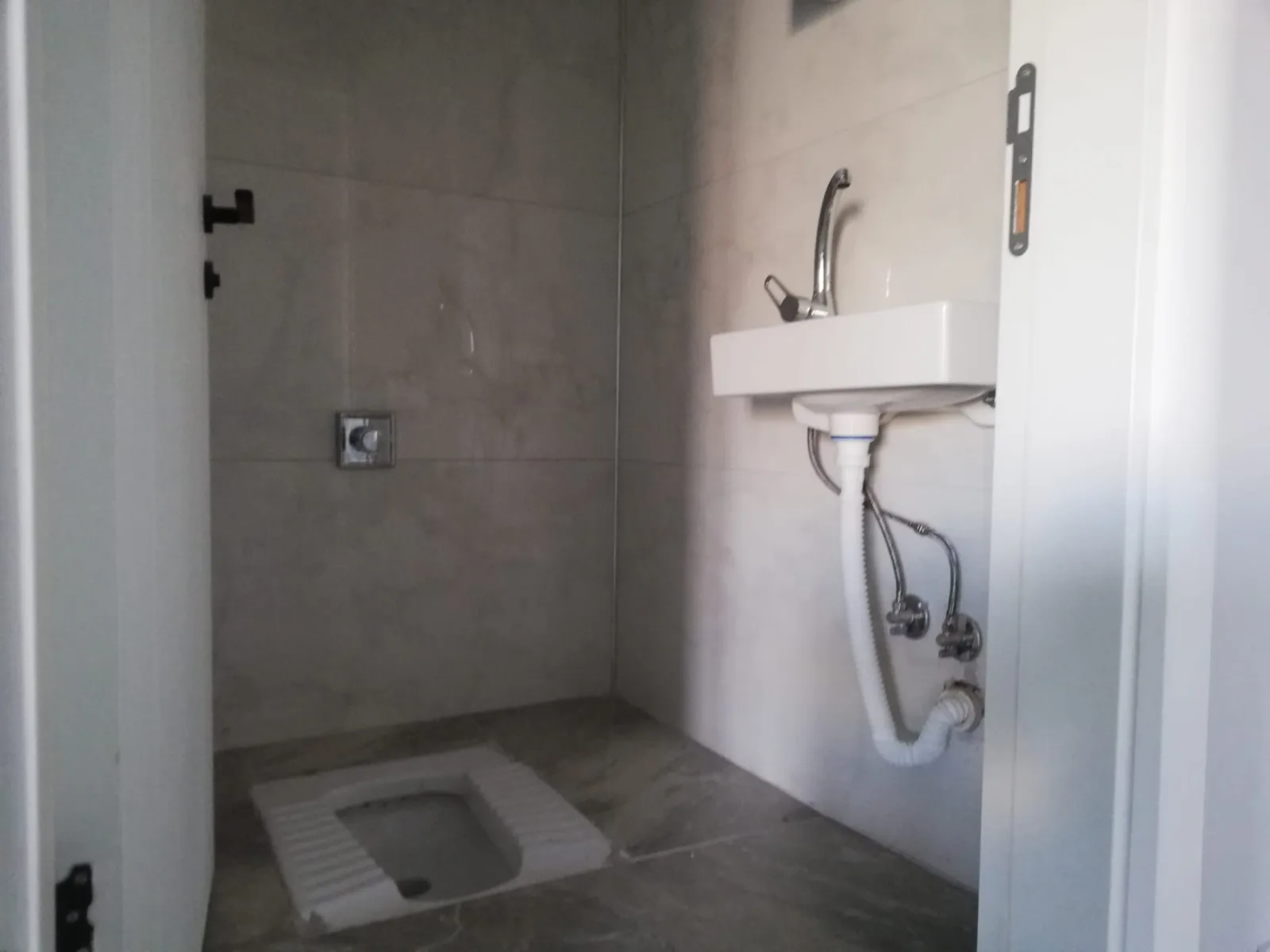 Atatürk 'de Kiralık 3+1 Sıfır Lüks Daire (6 NUMARALI DAİRE )