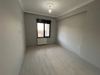 ATATÜRK MAHALLESİ'NDE KİRALIK LÜKS 3+1 DAİRE ( 7 NUMARALI DAİRE )