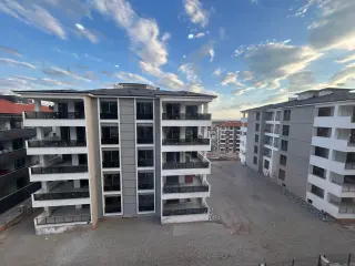 ATATÜRK MAHALLESİ'NDE KİRALIK LÜKS 3+1 DAİRE ( 7 NUMARALI DAİRE )