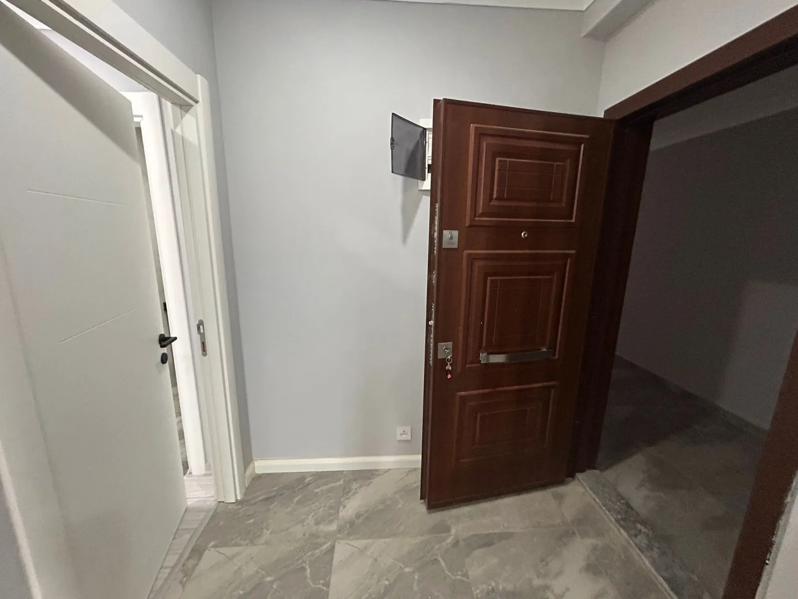 ATATÜRK MAHALLESİ'NDE KİRALIK LÜKS 3+1 DAİRE ( 7 NUMARALI DAİRE )