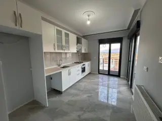 ATATÜRK MAHALLESİ'NDE KİRALIK LÜKS 3+1 DAİRE  ( 12 NUMARA )