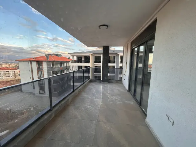 ATATÜRK MAHALLESİ'NDE KİRALIK LÜKS 3+1 DAİRE  ( 12 NUMARA )