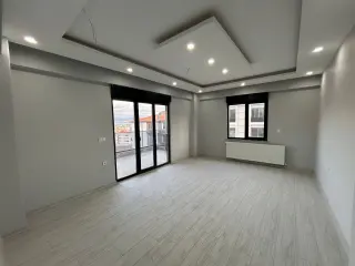 ATATÜRK MAHALLESİ'NDE KİRALIK LÜKS 3+1 DAİRE  ( 12 NUMARA )