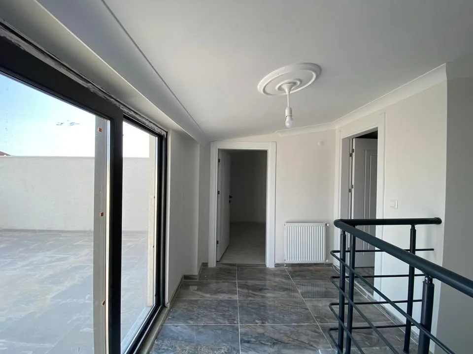 EDREMİT CUMHURİYET MAHALLESİ'NDE  KİRALIK 2+1 DUBLEKS DAİRE