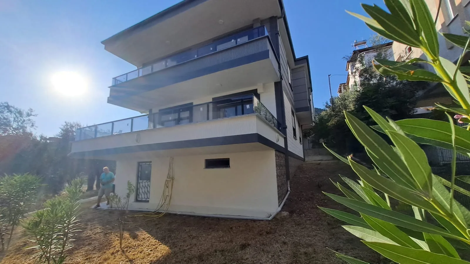 DAİRE FİYATINA TAM MÜSTAKİL DENİZ MANZARALI SIFIR VİLLA