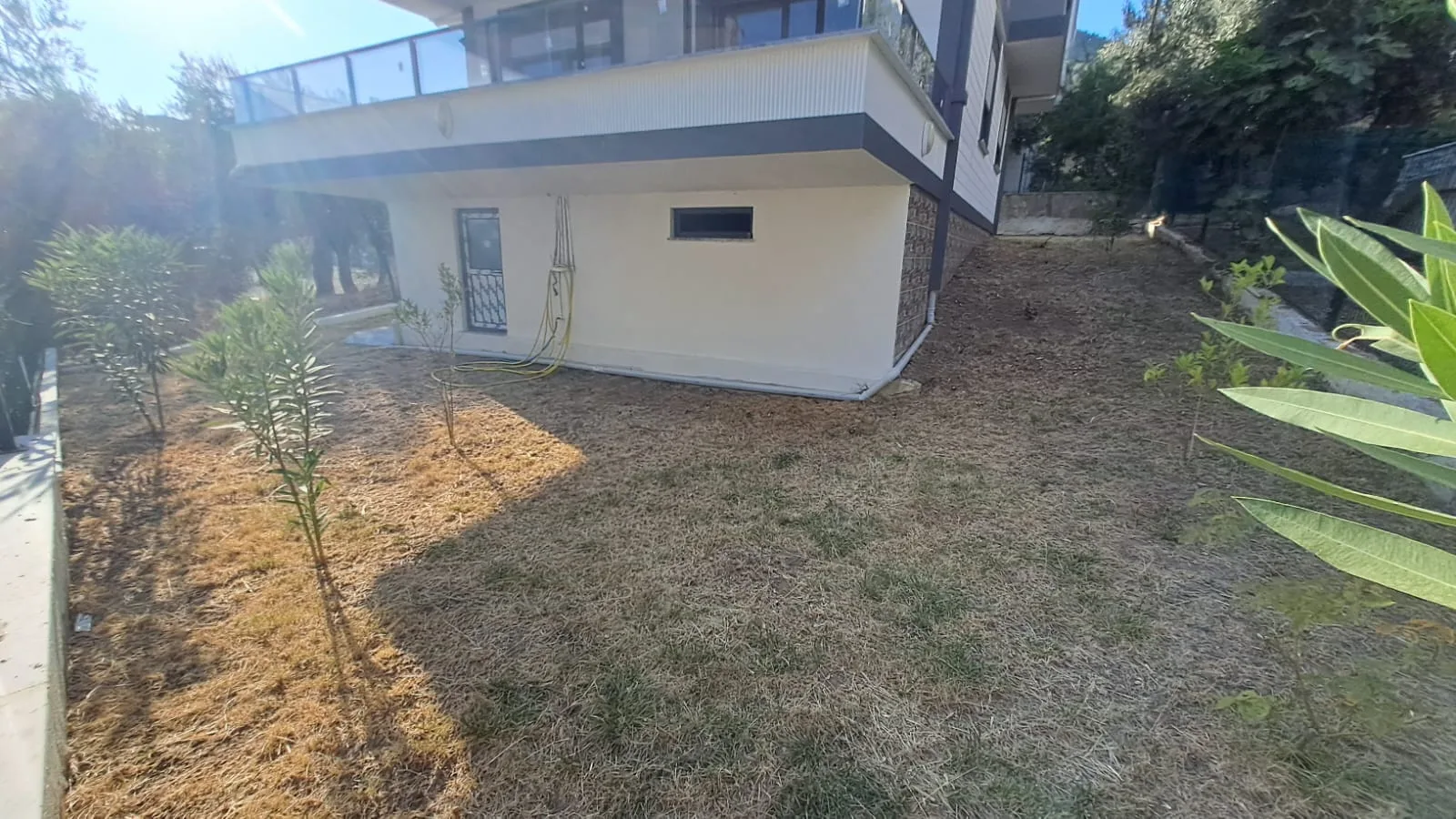 DAİRE FİYATINA TAM MÜSTAKİL DENİZ MANZARALI SIFIR VİLLA