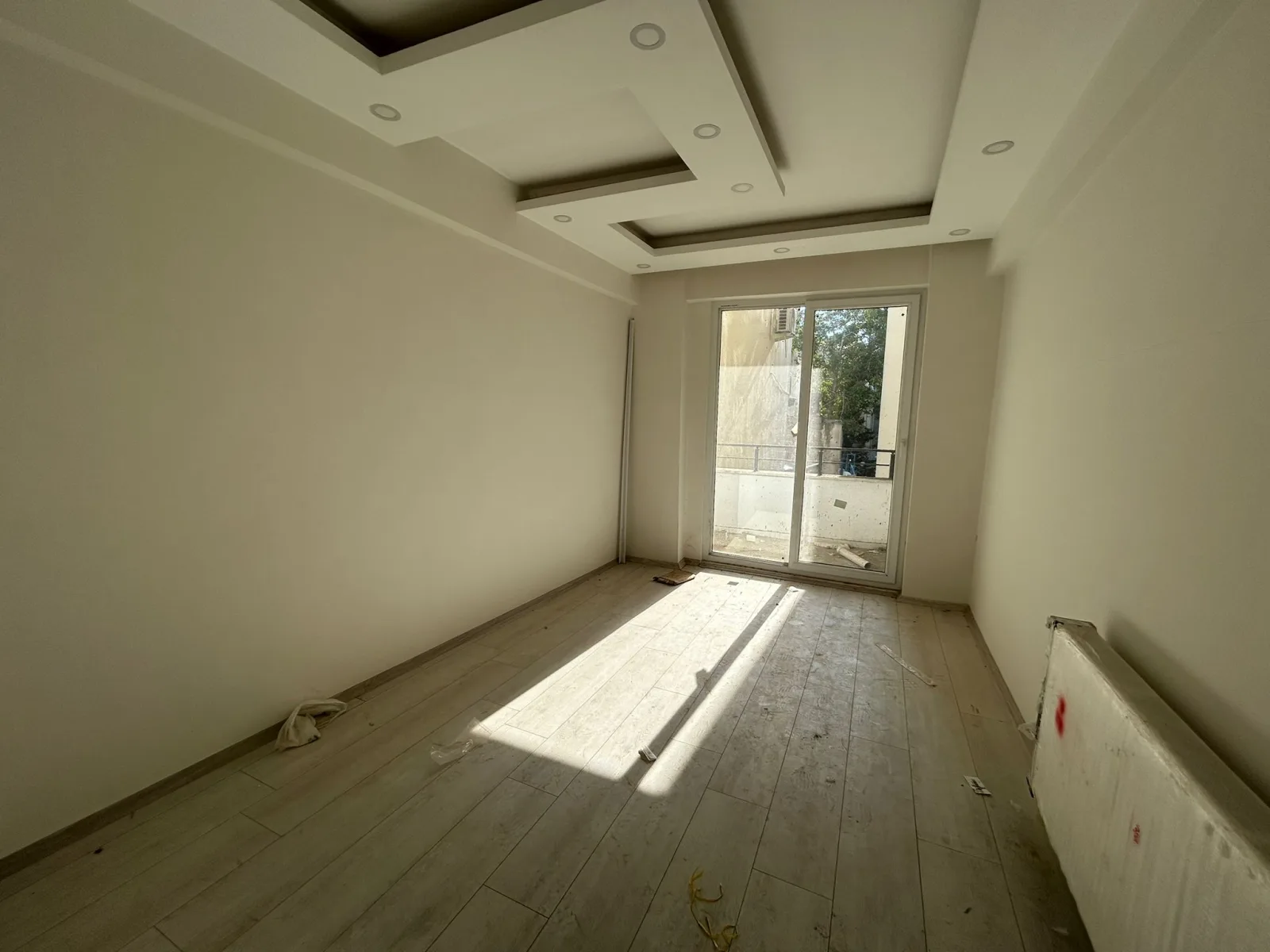 BURHANİYE YENİ MAHALLEDE SATILIK 2+1 GİRİŞ KAT DAİRE