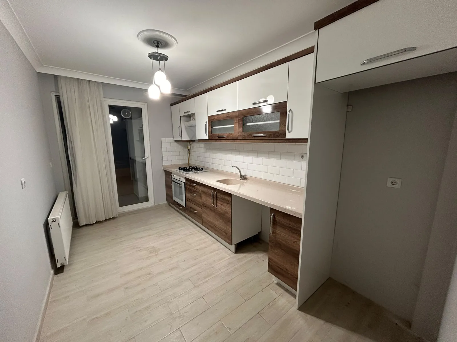 BALIKESİR EDREMİT TUZCUMURAT MAHALLESİNDE 3+1 KİRALIK DAİRE