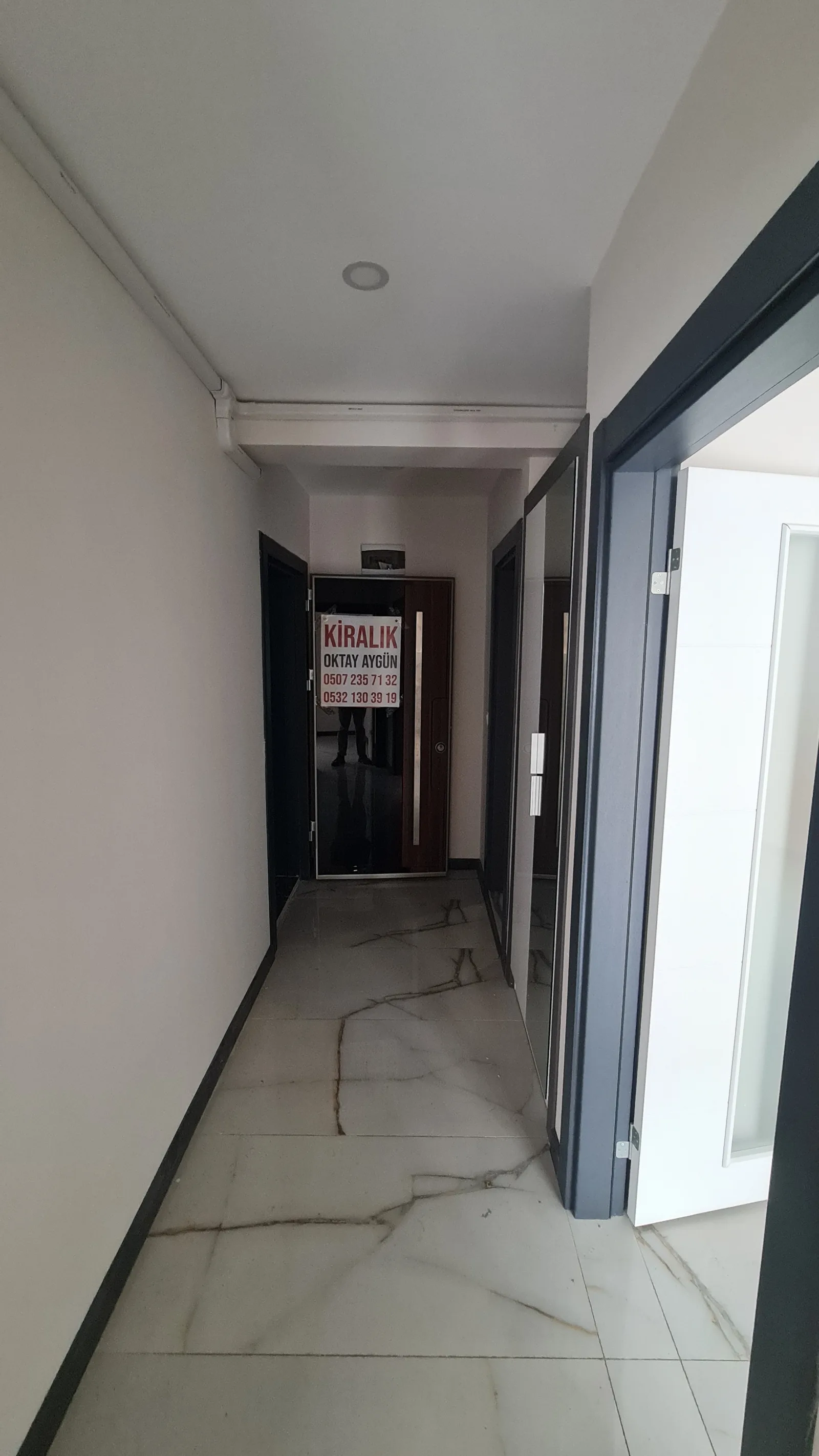 Burhaniye Kocacami Mahallesinde Satılık 1+1 Modern Daire
