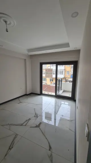 Burhaniye Kocacami Mahallesinde Satılık 1+1 Modern Daire