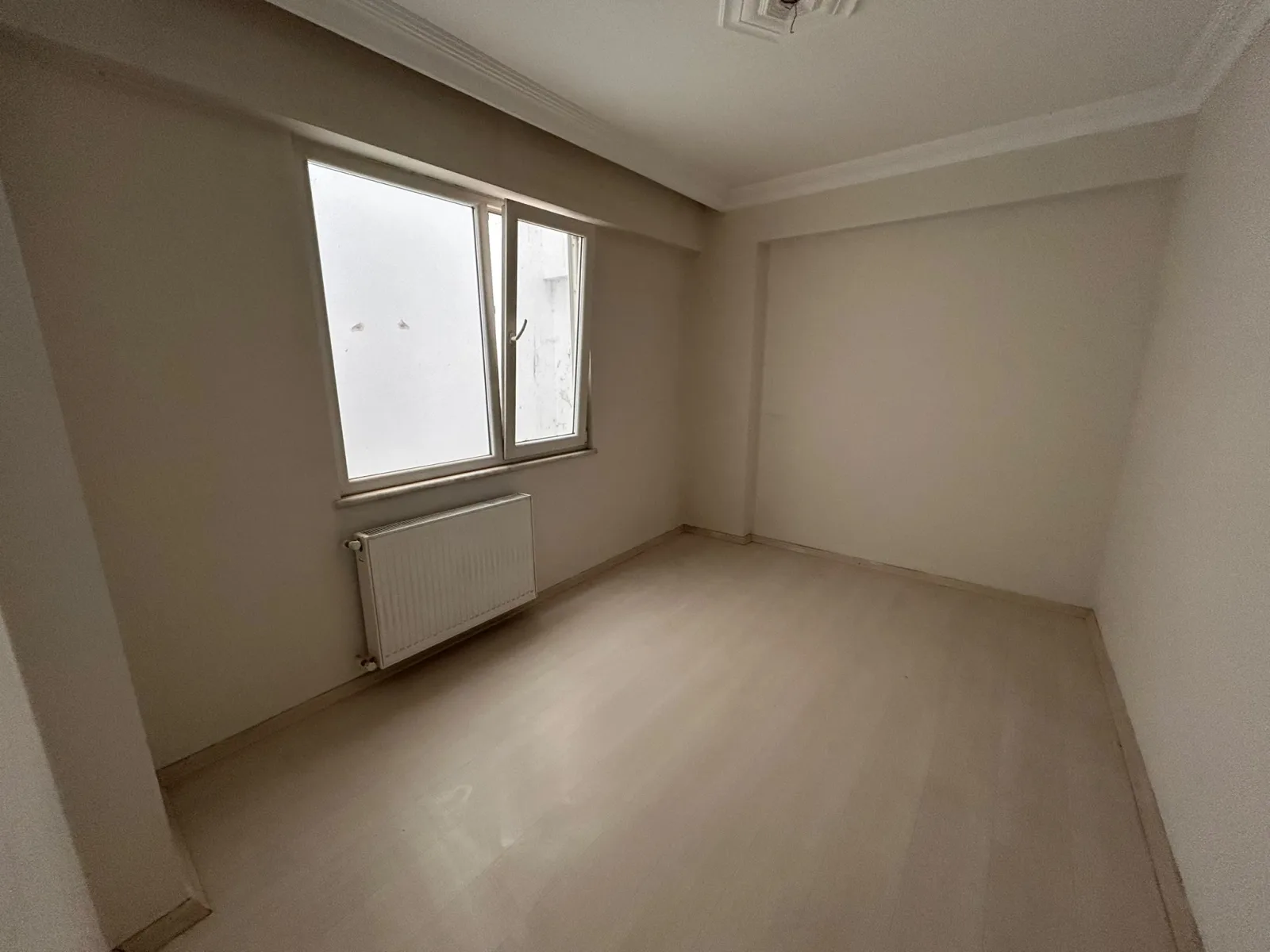 EDREMİT CUMHURİYET MAHALLESİ’NDE 3+1 KİRALIK DAİRE