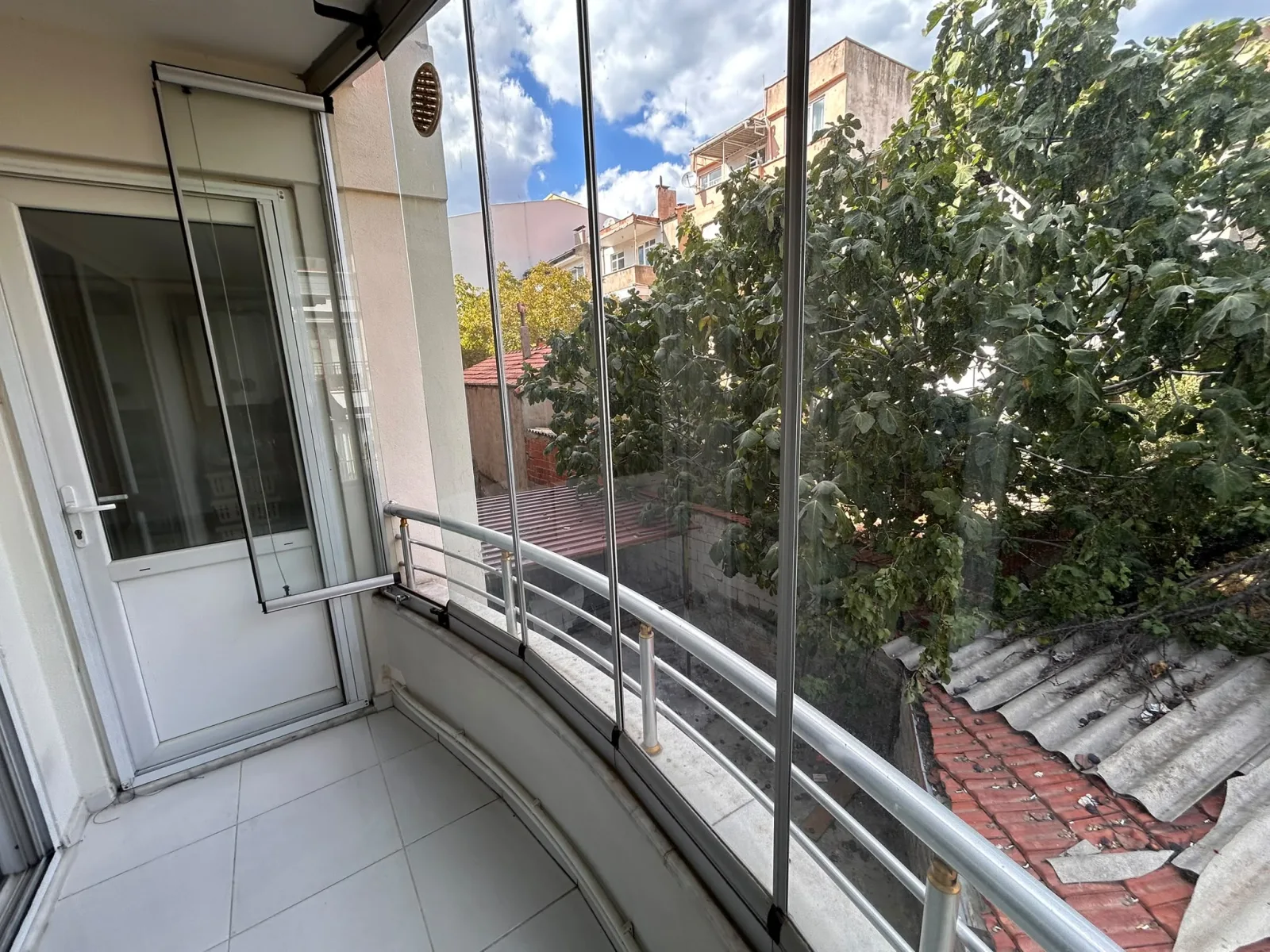EDREMİT CUMHURİYET MAHALLESİ’NDE 3+1 KİRALIK DAİRE
