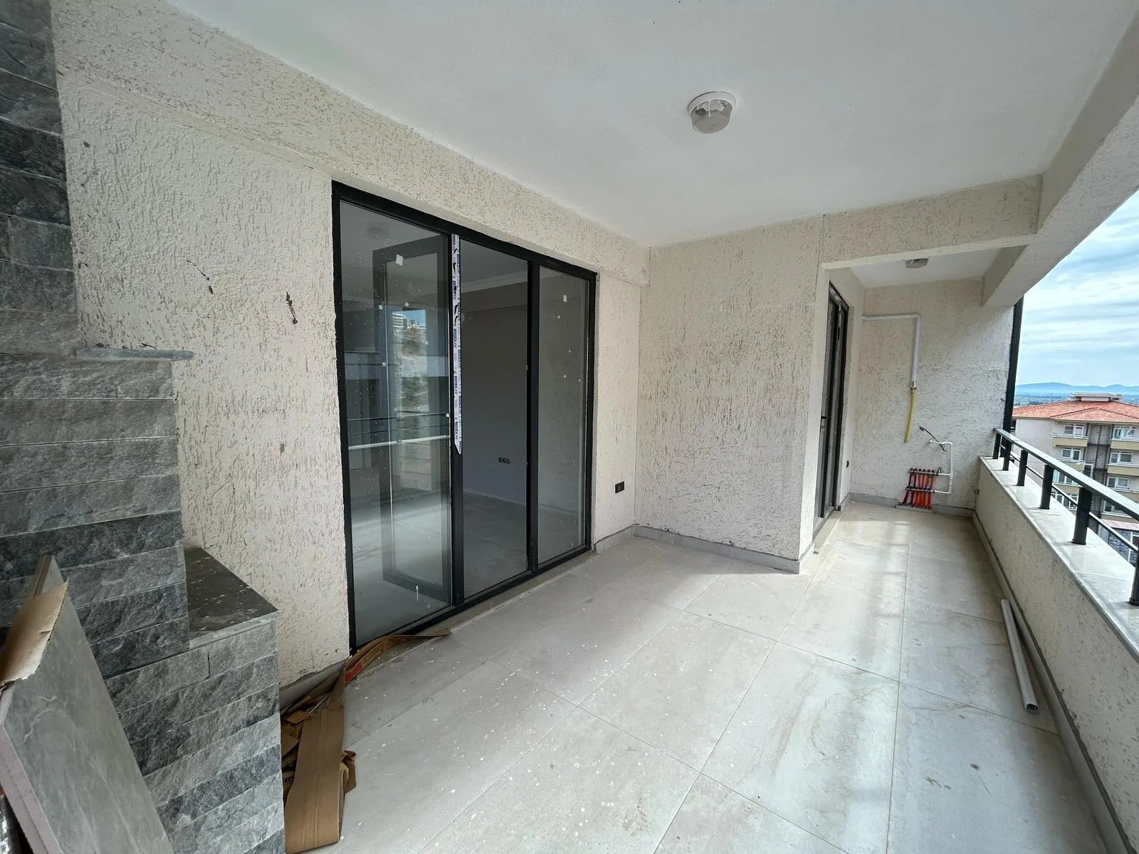 ATATÜRK'DE KİRALIK 2+1 SIFIR EBEVEYN BANYOLU DAİRE