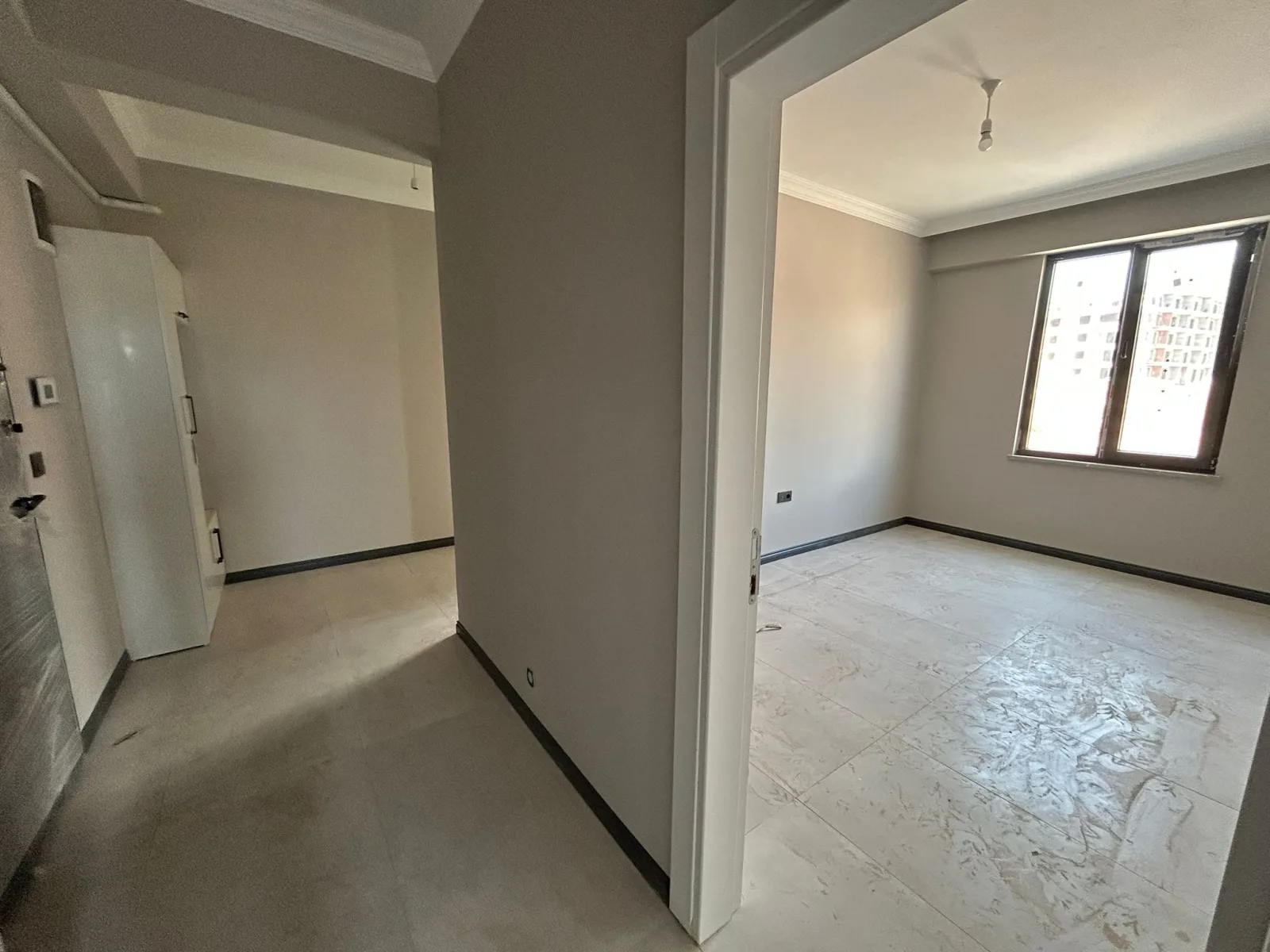 ATATÜRK'DE KİRALIK 2+1 SIFIR EBEVEYN BANYOLU DAİRE