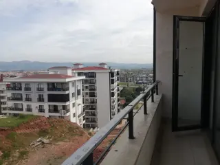 ATATÜRK'DE KİRALIK 2+1 SIFIR EBEVEYN BANYOLU DAİRE
