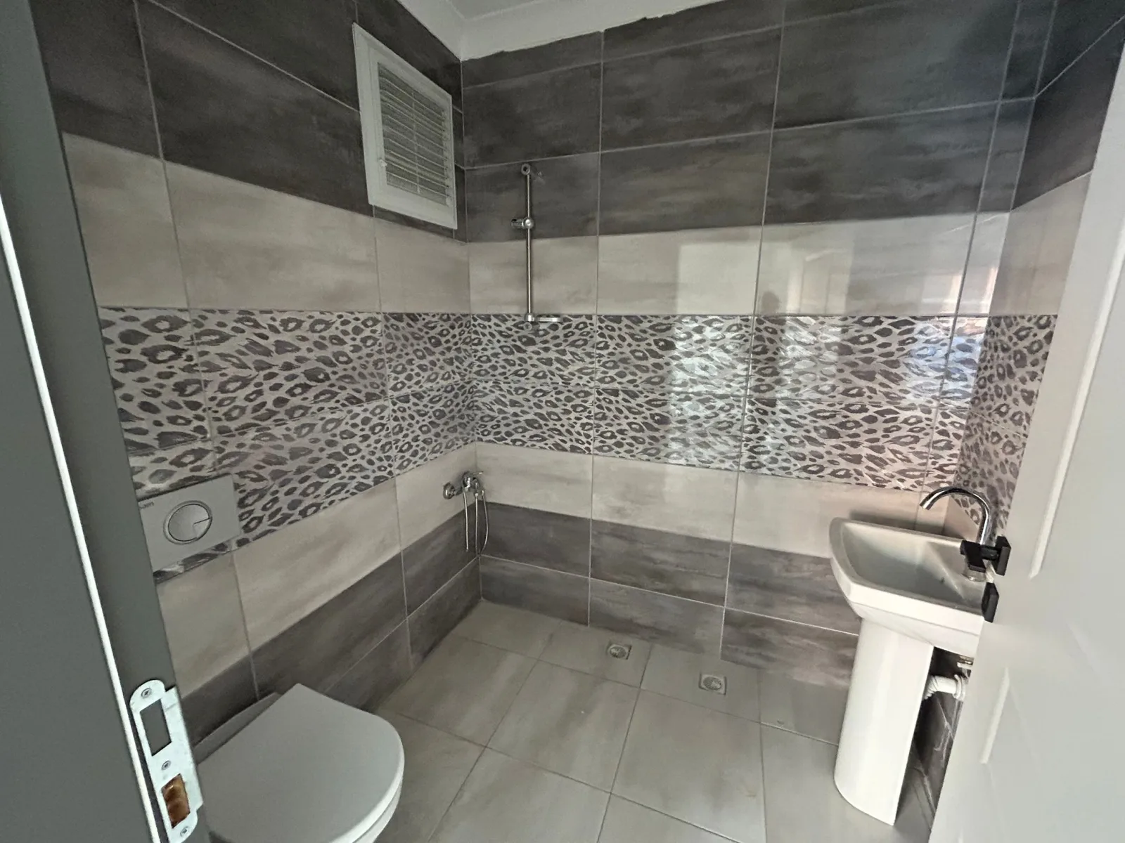 Gazi İlyas Mh. 3+1 Kiralık 160 M2 Daire (EİDS NO: 1001423 )