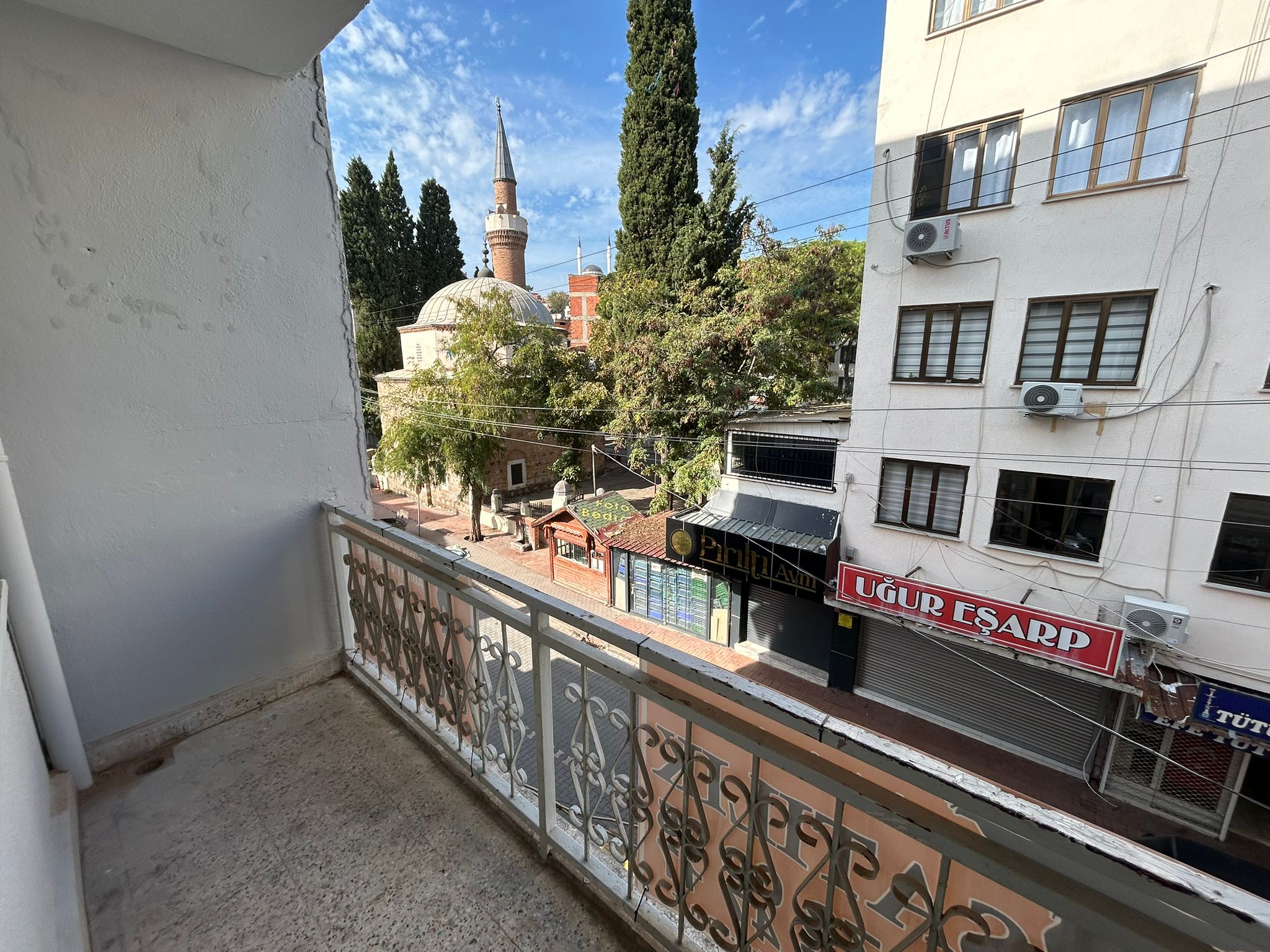 Sıfırdan Yenilenmiş Satılık 1+1 Daire