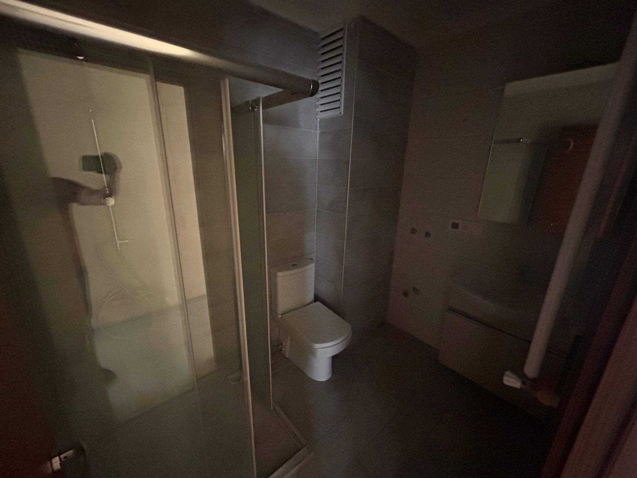 AKÇAY İKİZÇAY MAHALLESİNDE SATILIK ARA KAT 3+1 LÜKS DAİRE (EİDS NO. 1001423)