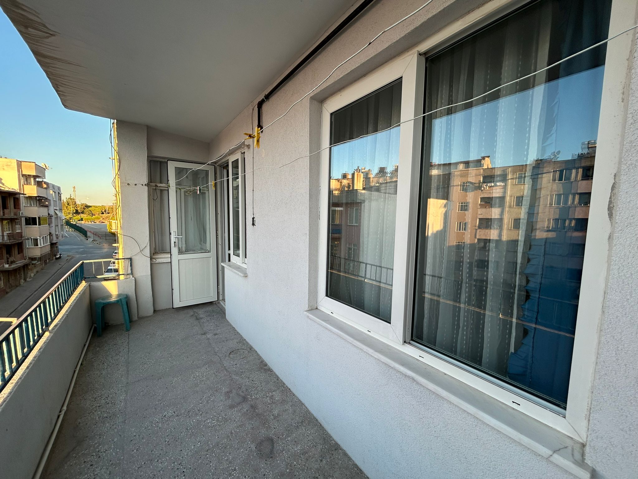 Cumhuriyet Mah. 3+1 Doğalgazlı 140 M2 Daire Satılık