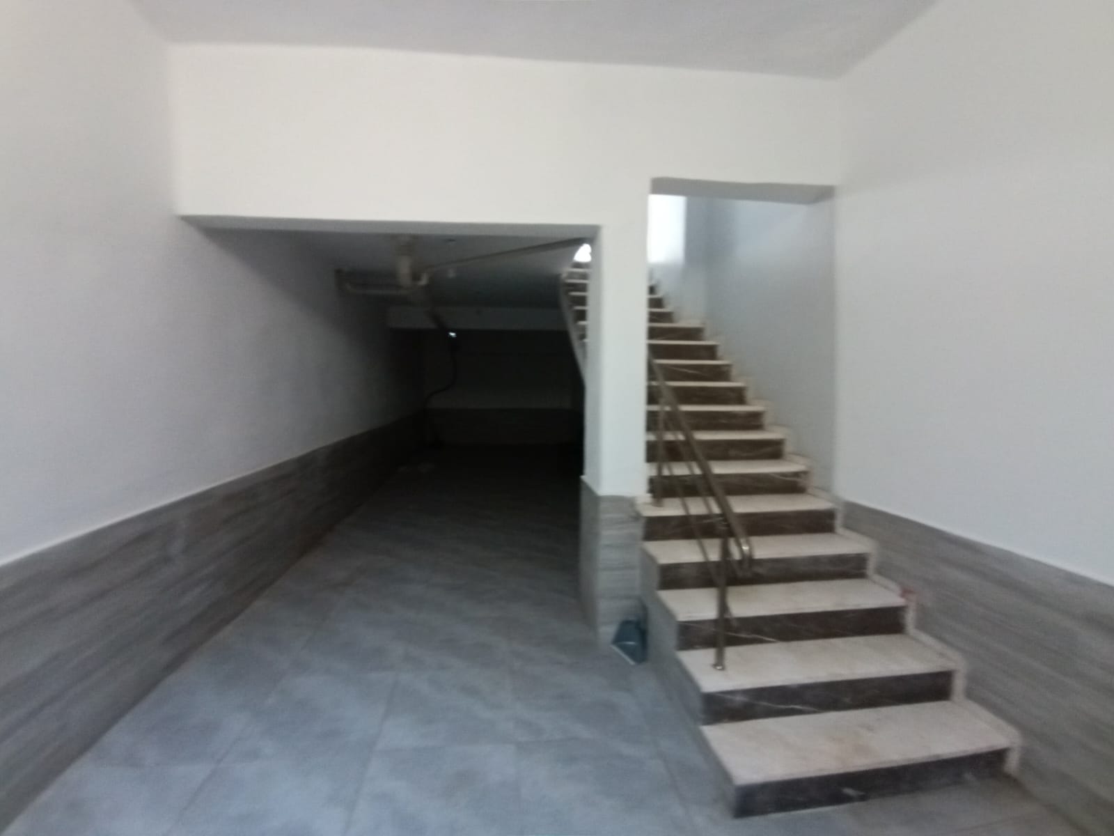 İnönü Caddesinde Kiralık 90 M2 Dükkan