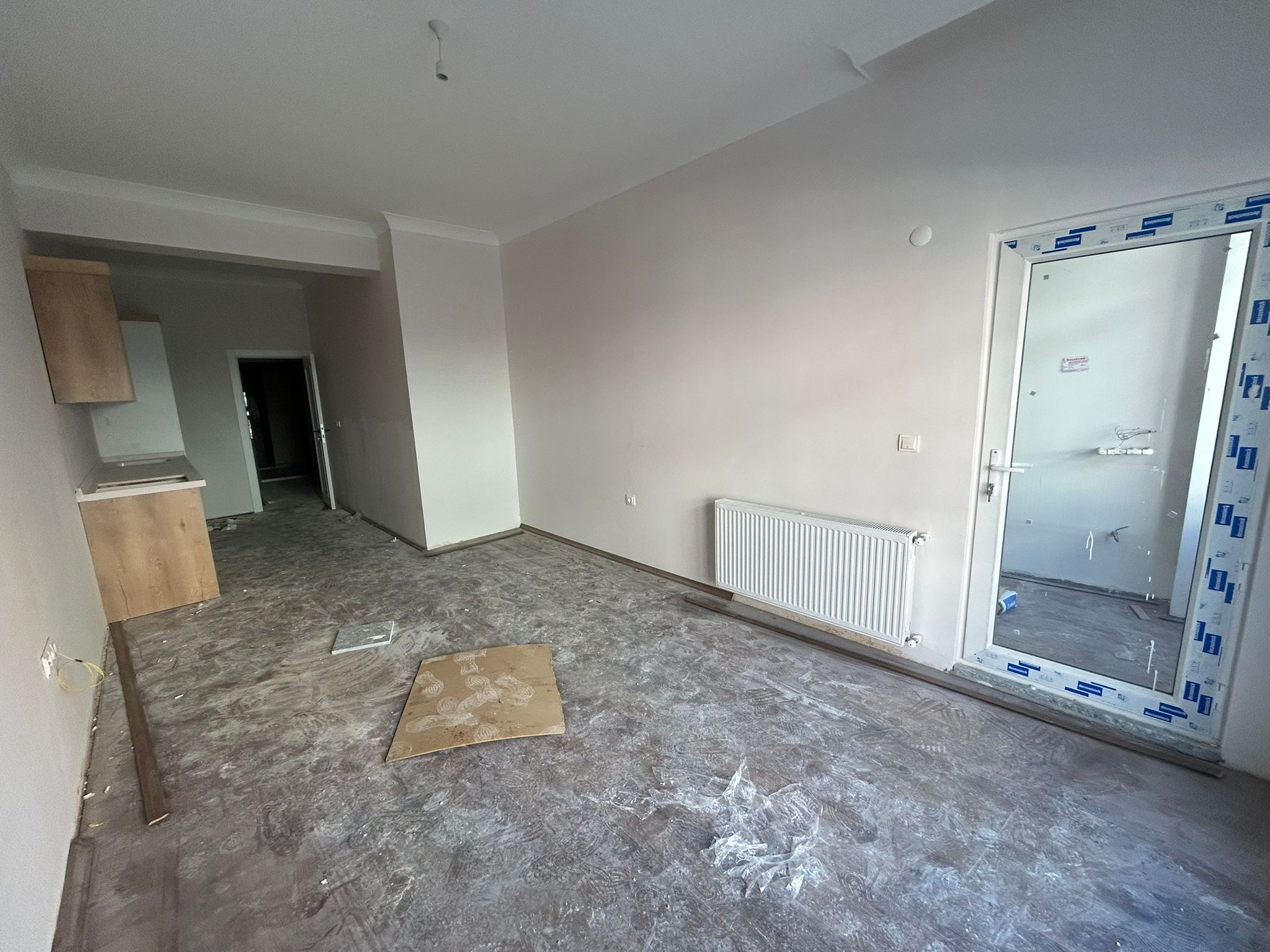 CUMHURİYET MAHALLESİNDE EŞYALI KİRALIK 1+1 DAİRE