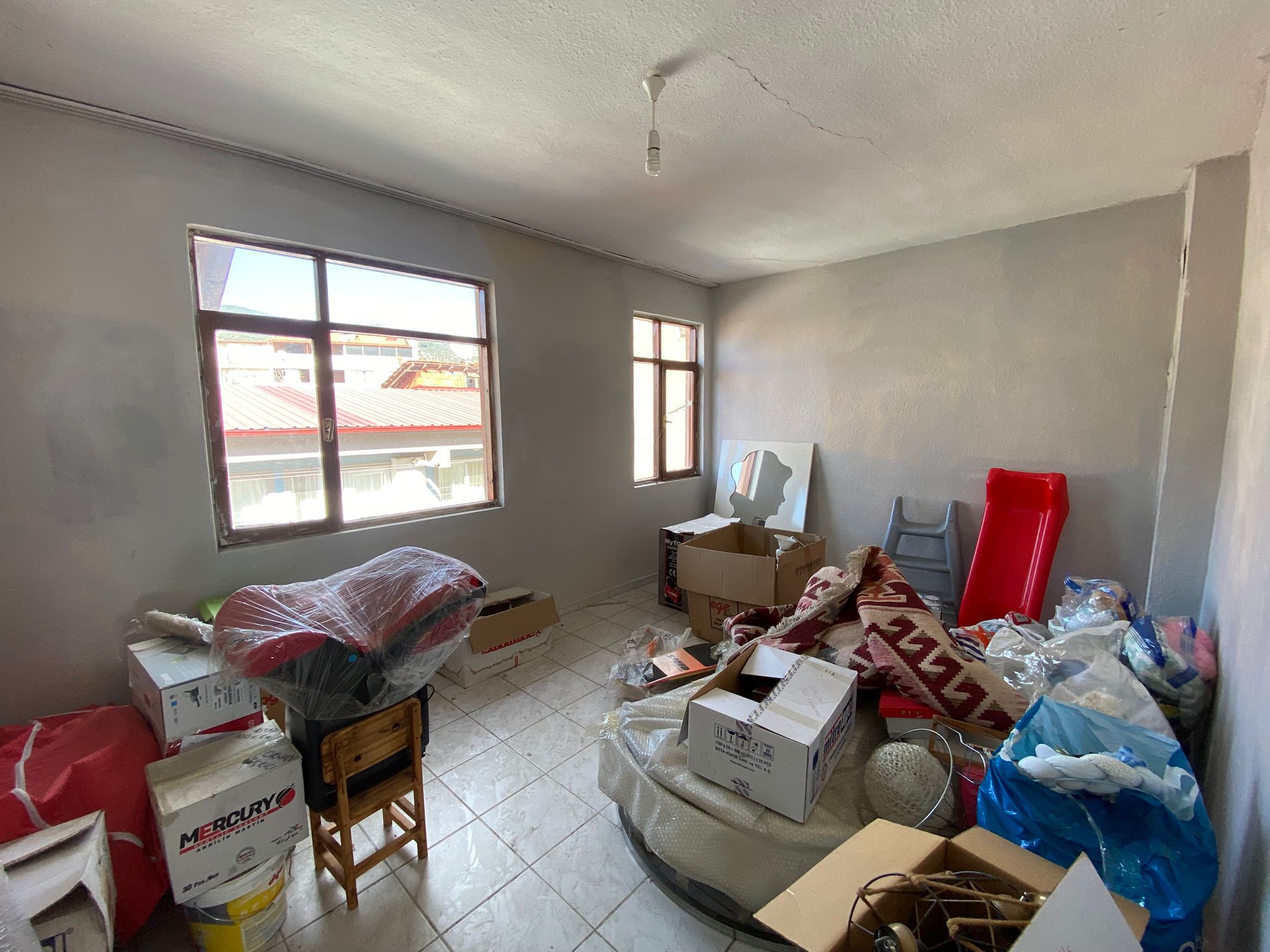 BALIKESİR EDREMİT HEKİMZADE MAHALLESİNDE SATILIK 2+1 DAİRE
