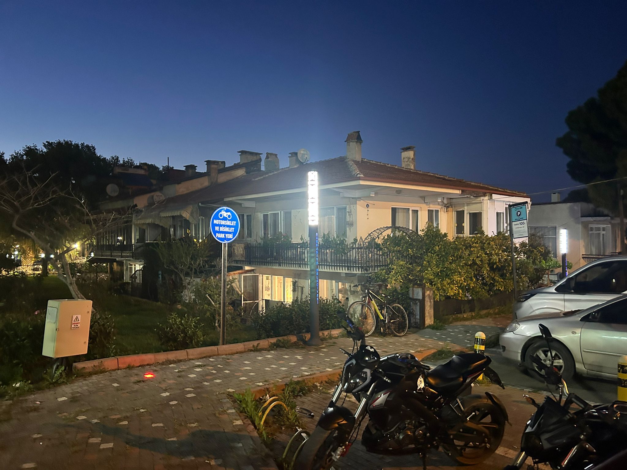 Burhaniye Ören Mahallesi’nde Doğa ve Deniz Manzaralı Satılık Villa Tipi Daire