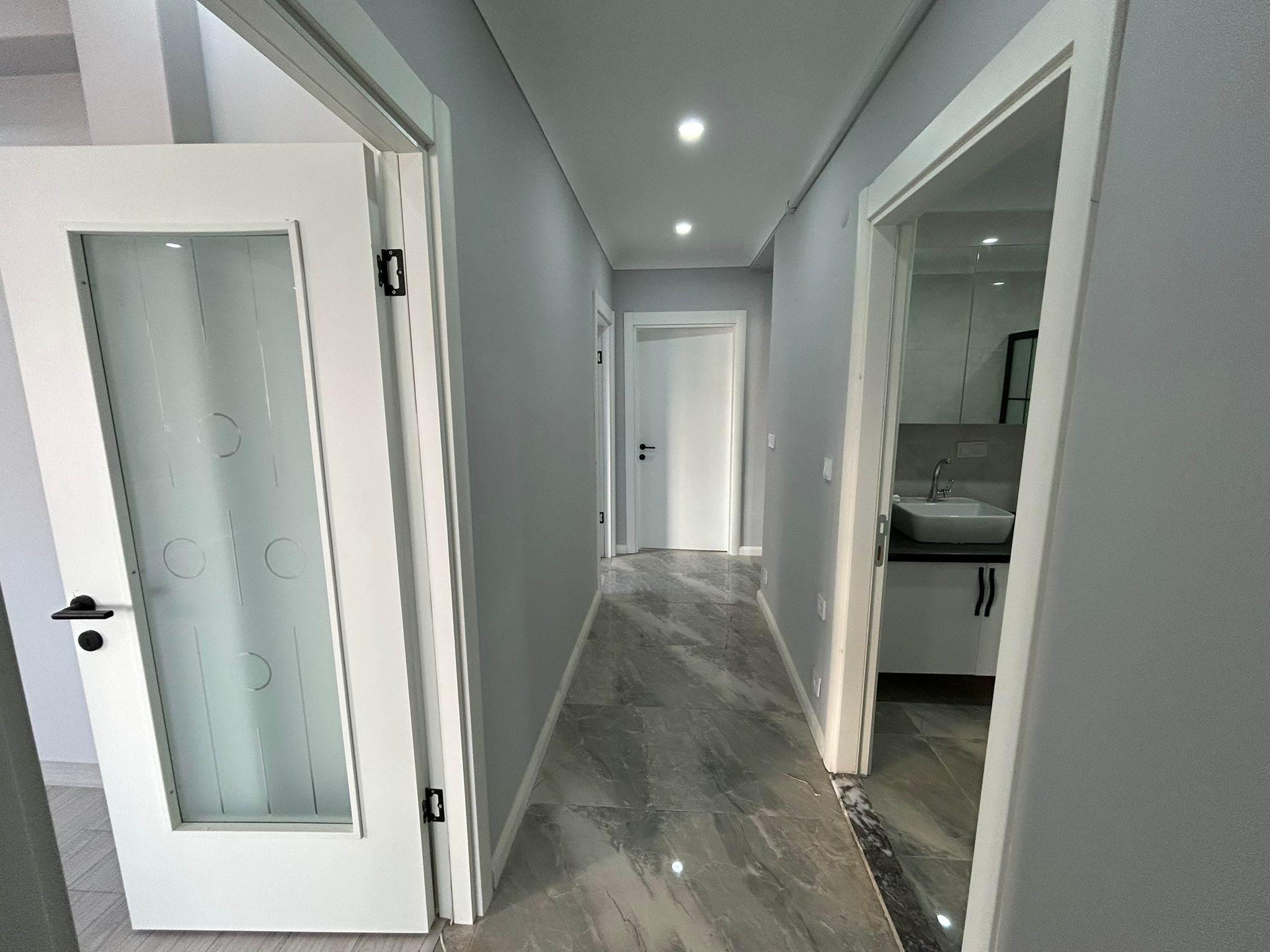 ATATÜRK MAHALLESİ’NİN EN GÜZEL NOKTASINDA! SATILIK 2+1 DAİRE (10numara)