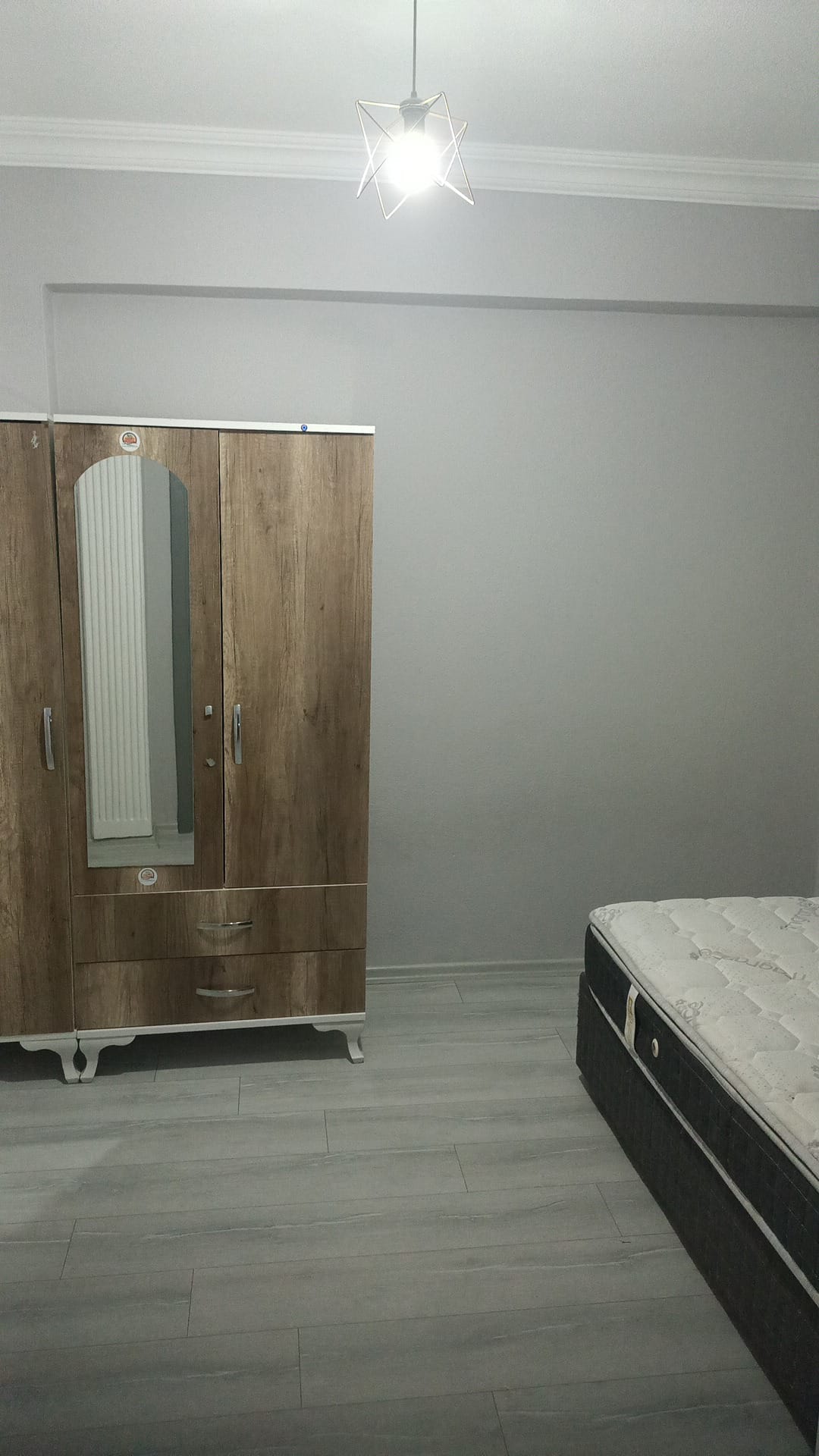 EDREMİT TUZCUMURAT’TA EŞYALI 3+1 KİRALIK DAİRE
