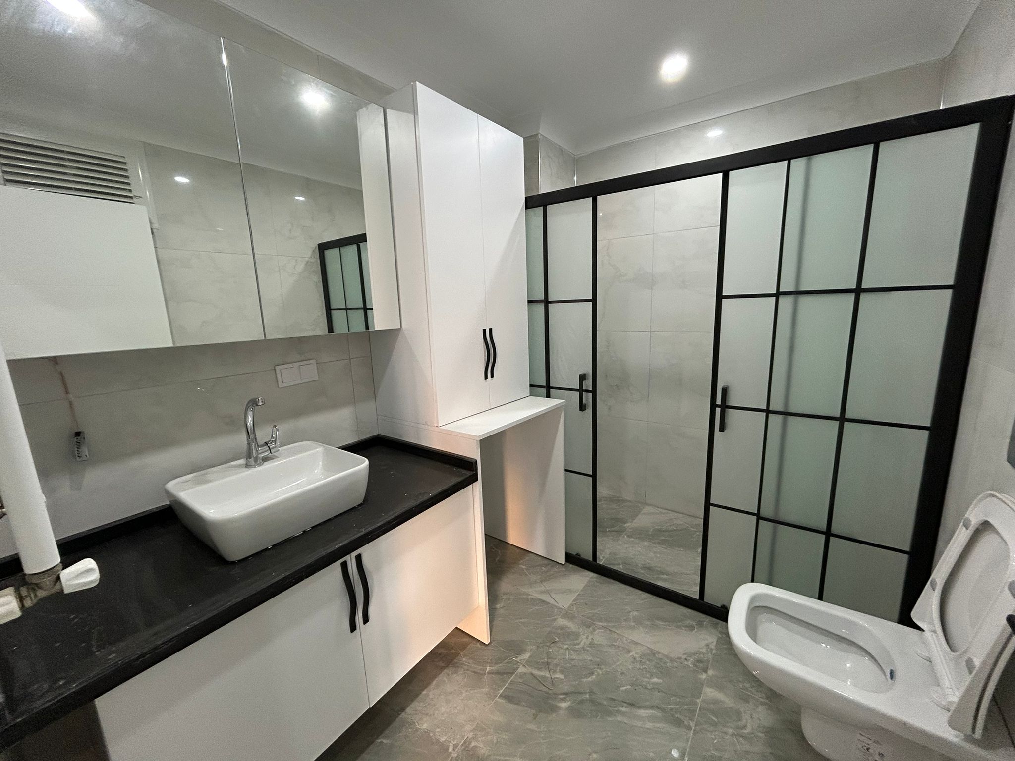 ATATÜRK MAHALLESİ’NİN EN GÜZEL NOKTASINDA! SATILIK 2+1 DAİRE (15numara)