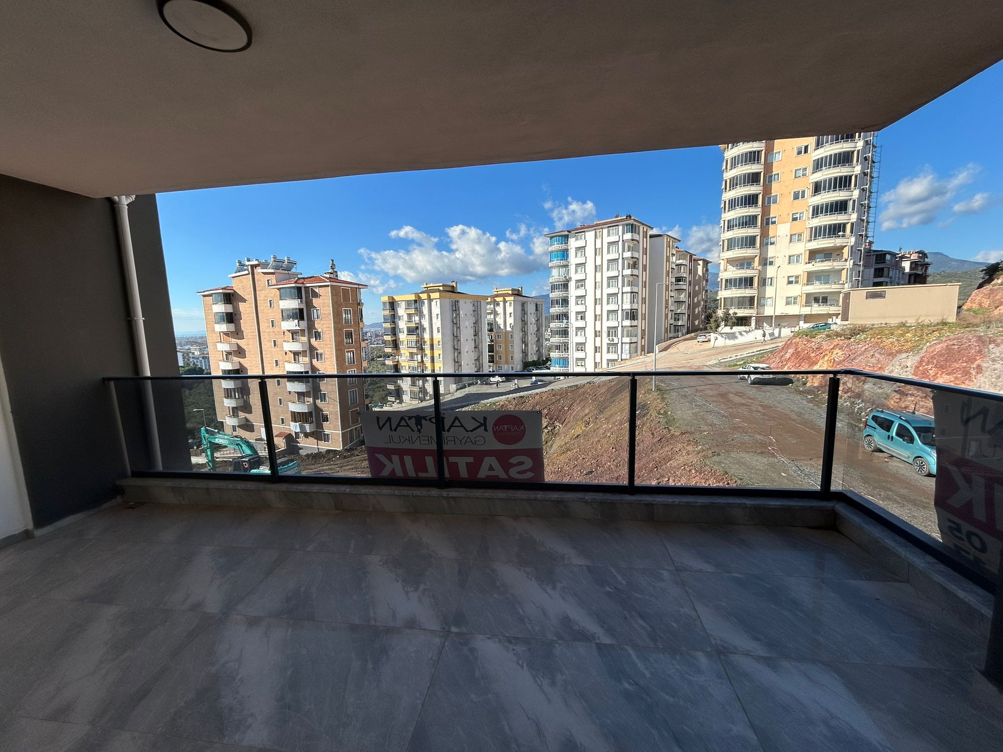 ATATÜRK MAHALLESİ’NİN EN GÜZEL NOKTASINDA! SATILIK 2+1 DAİRE (15numara)