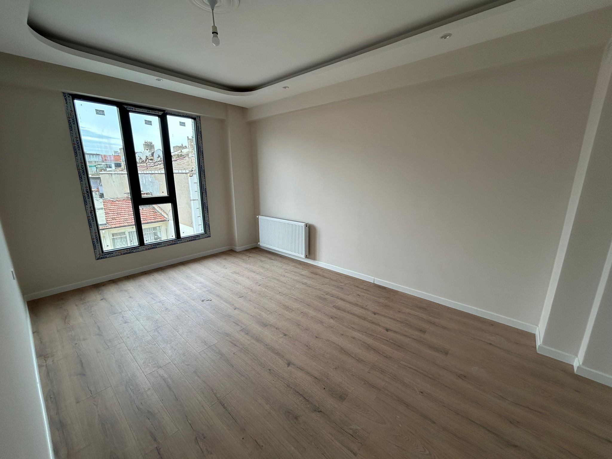 BALIKESİR EDREMİT CAMİVASAT MAHALLESİNDE SATILIK 2+1 DAİRE